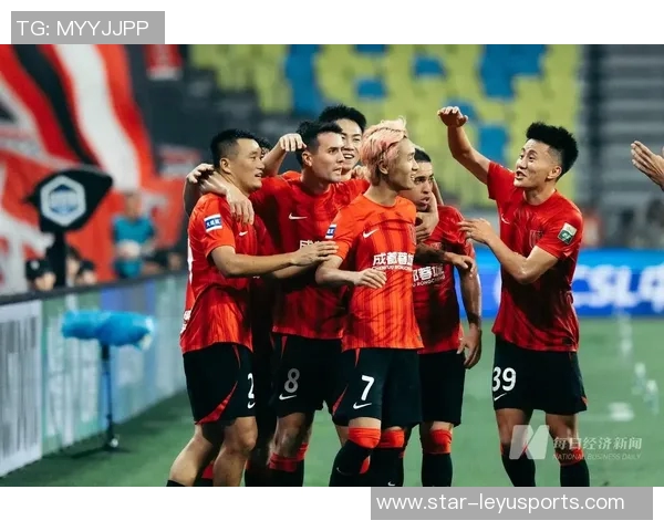 成都足球队在最新足球状态排行榜中荣登第十名展现出强劲实力与潜力